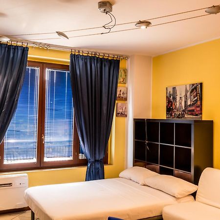 Cozy Suite Rogoredo Apartment Next To The Metro And Train Station Milano Eksteriør billede