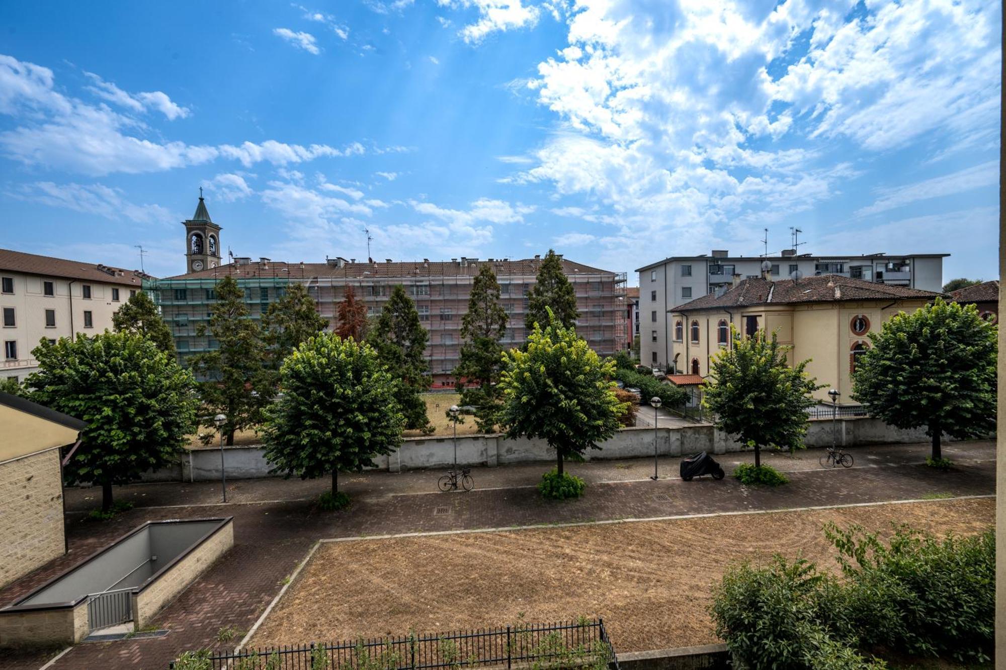 Cozy Suite Rogoredo Apartment Next To The Metro And Train Station Milano Eksteriør billede