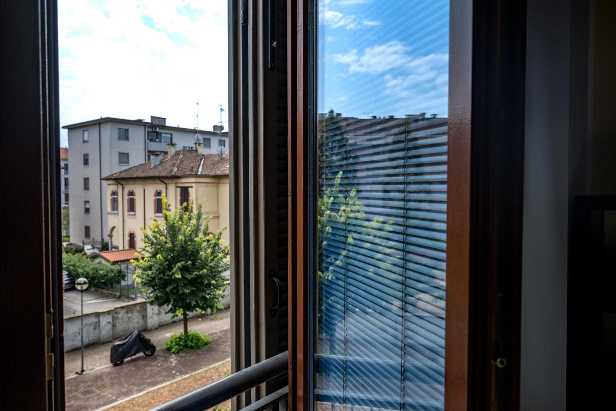 Cozy Suite Rogoredo Apartment Next To The Metro And Train Station Milano Eksteriør billede