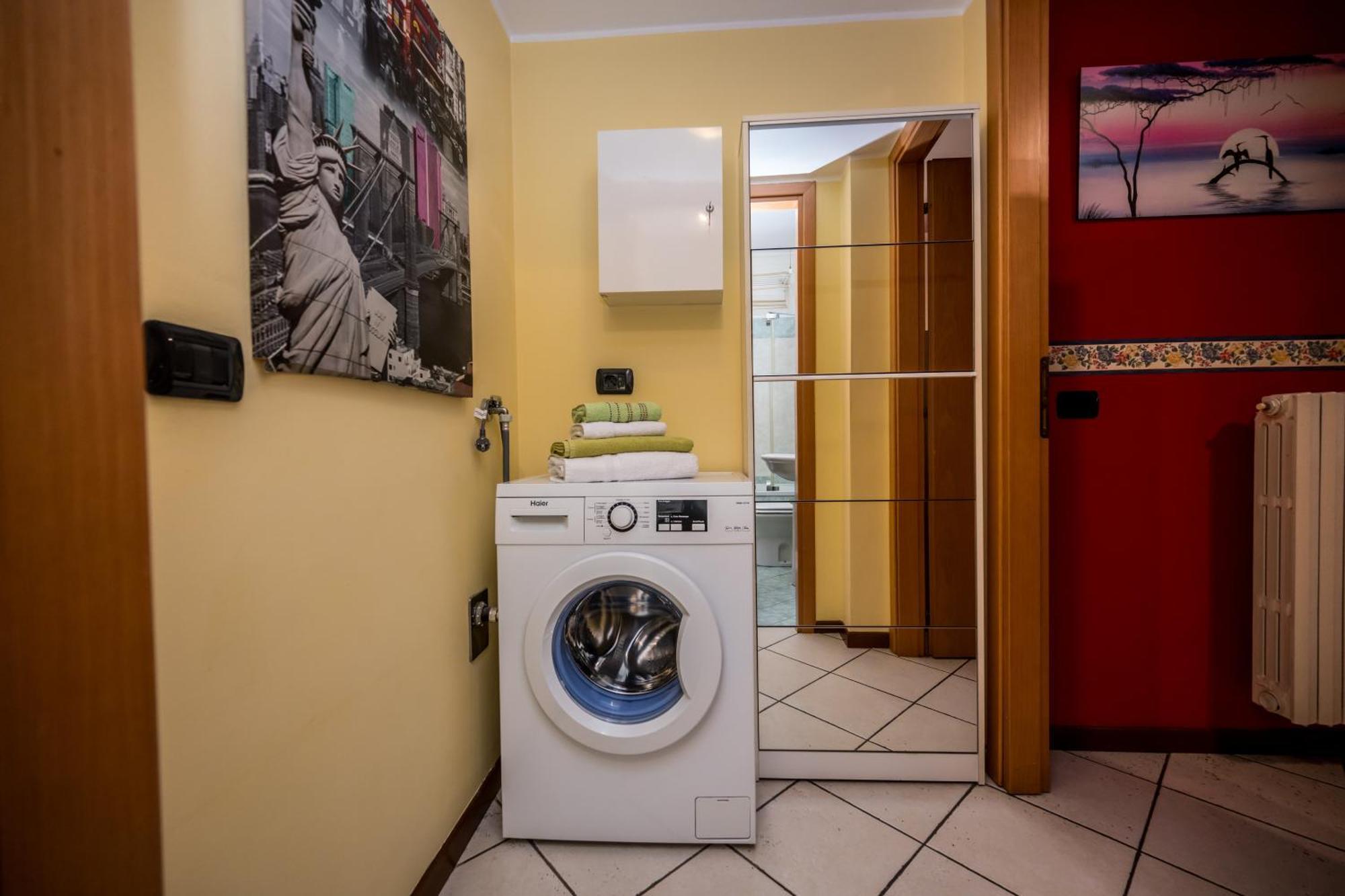 Cozy Suite Rogoredo Apartment Next To The Metro And Train Station Milano Eksteriør billede